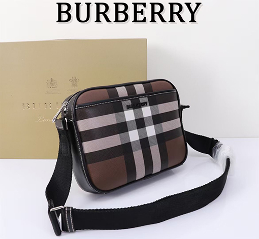 バーバリーBurberry ロゴショルダーバッグ
