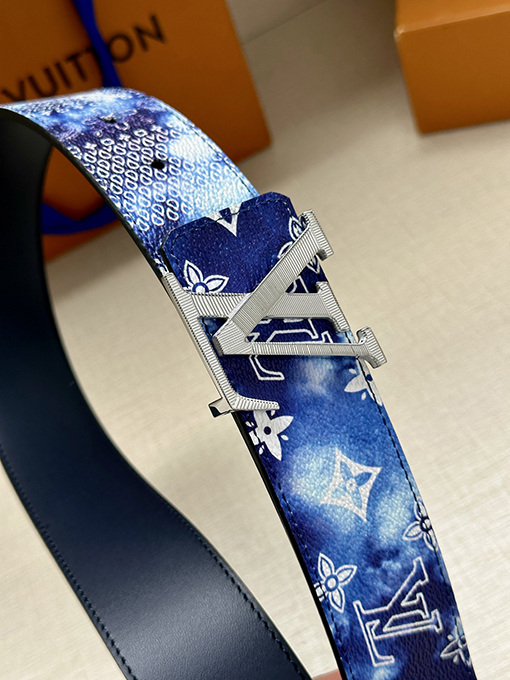 ルイヴィトン LV Initials MNG Bandana 両面ベルト