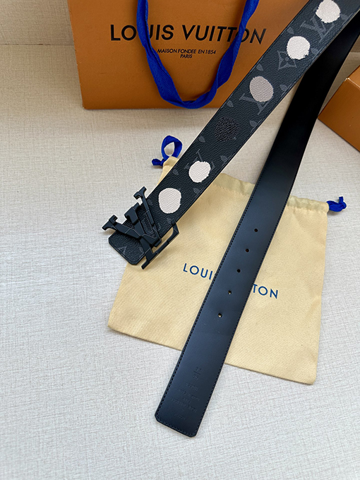 ルイヴィトン LV x YK LV Initiales 両面ベルト