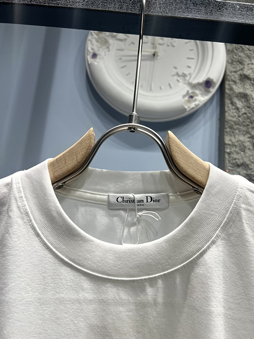 ディオールスーパーコピー新しいモニュメント半袖Tシャツ