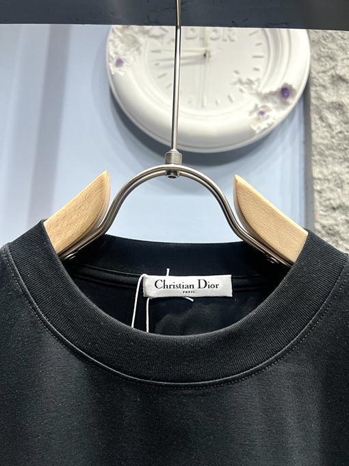 ディオールスーパーコピー新しいモニュメント半袖Tシャツ