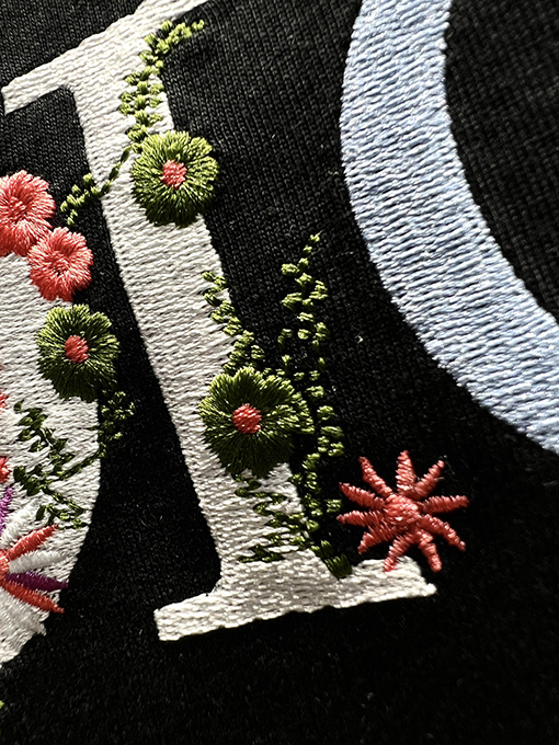 ディオール刺繍花柄半袖Tシャツ