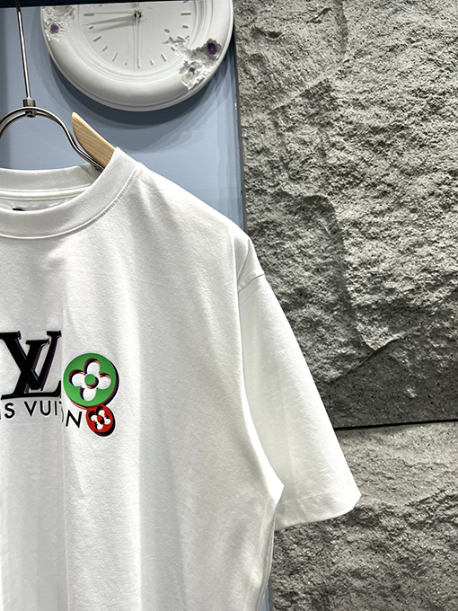 ルイヴィトン新しいプリントロゴ半袖Tシャツ