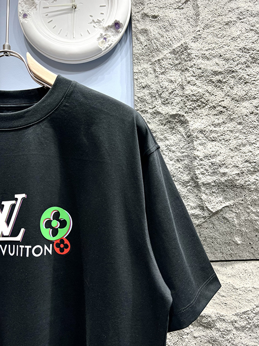 ルイヴィトン新しいプリントロゴ半袖Tシャツ