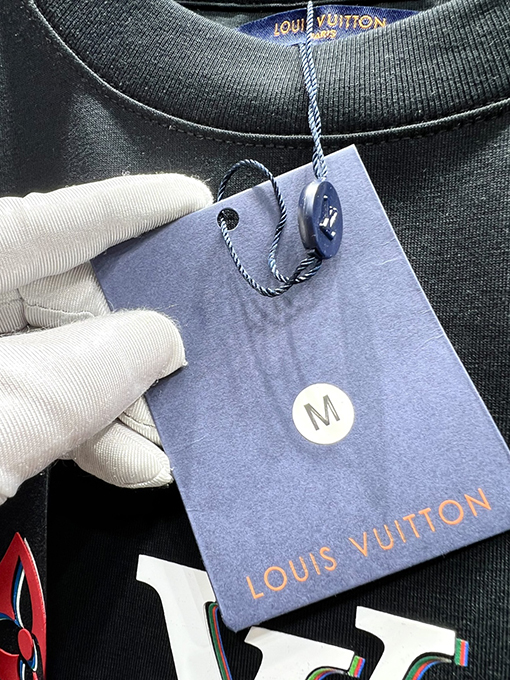 ルイヴィトン新しいプリントロゴ半袖Tシャツ