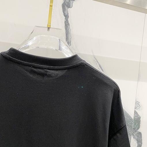 ディオールレザーロゴ入り半袖Tシャツ