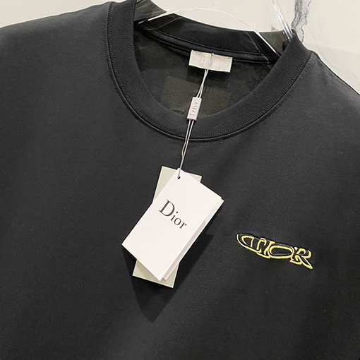 ディオールエンボス文字半袖Tシャツ