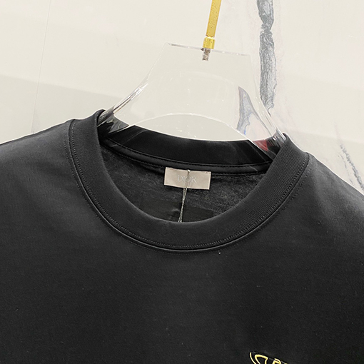 ディオールエンボス文字半袖Tシャツ