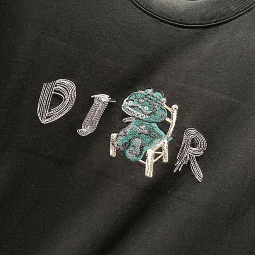 ディオール CDアルファベット漫画小さな恐竜刺繍公式半袖Tシャツ
