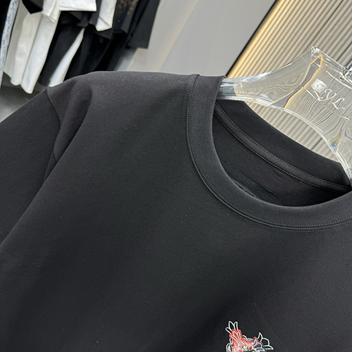 クロムハーツ新しいラウンドネックTシャツ