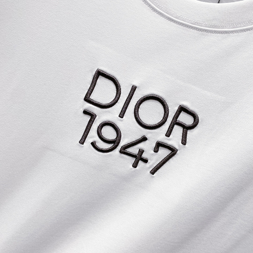 ディオールクラシックCDアルファベット1947刺繍ロゴ公式Tシャツ