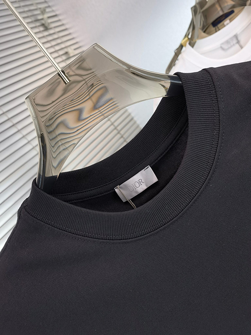 ディオールスーパーコピー新しい半袖Tシャツ