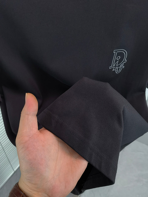 ディオールスーパーコピー新しい半袖Tシャツ