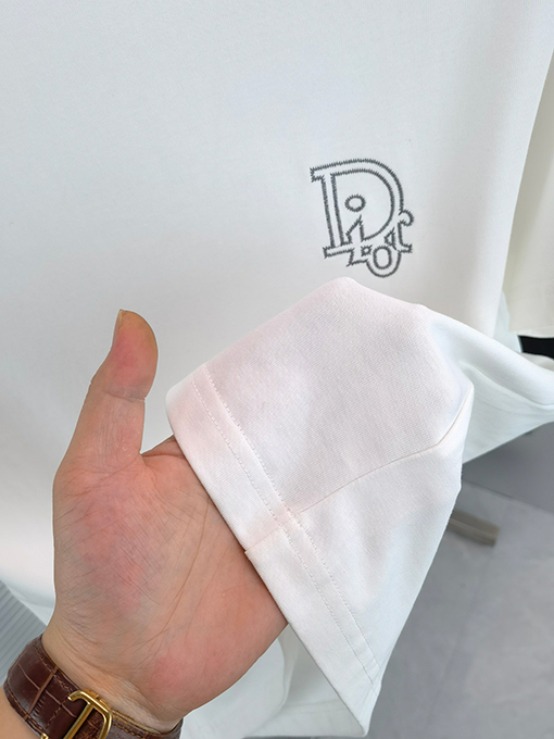 ディオールスーパーコピー新しい半袖Tシャツ