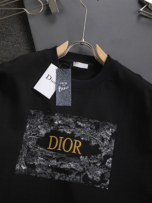 ディオールコピー25ss胸の花のアルファベットロゴ半袖Tシャツ