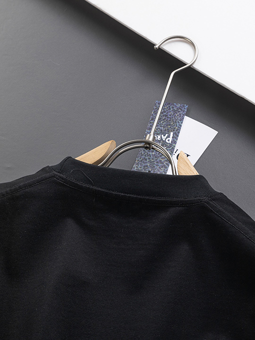 ディオールコピー25ss胸の花のアルファベットロゴ半袖Tシャツ