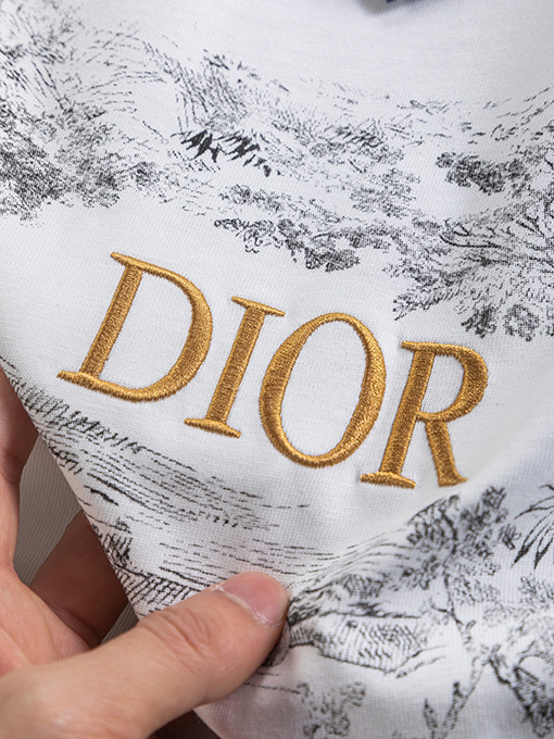 ディオールコピー25ss胸の花のアルファベットロゴ半袖Tシャツ