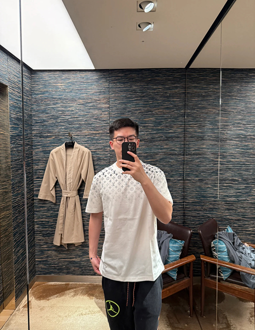 ルイヴィトングラデーションプリント半袖Tシャツ