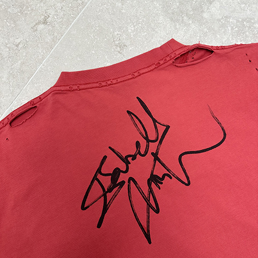 バレンシアガコピーイメージ大使の穴が開いた半袖Tシャツ