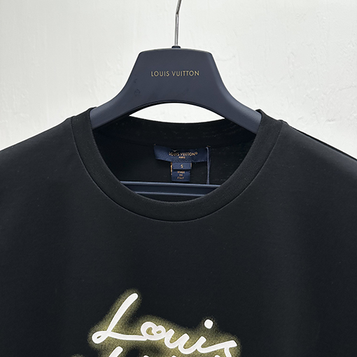 ルイヴィトンネオンロゴ半袖Tシャツ
