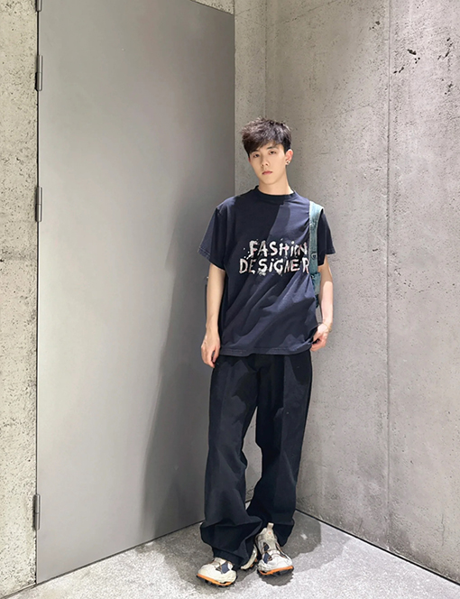 バレンシアガスーパーコピープリント破れ半袖Tシャツ