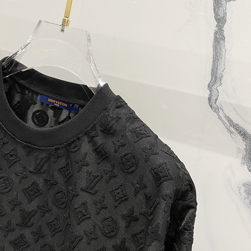 ルイヴィトンロゴダークジャカードロゴ半袖Tシャツ