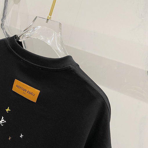 ルイヴィトンフルサイズの小さな文字LV英語プリントロゴロゴ半袖Tシャツ