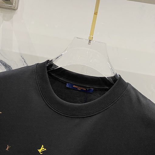 ルイヴィトンフルサイズの小さな文字LV英語プリントロゴロゴ半袖Tシャツ