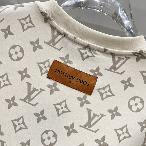 ルイヴィトンフルプリント文字レンダリングプリントロゴ半袖Tシャツ