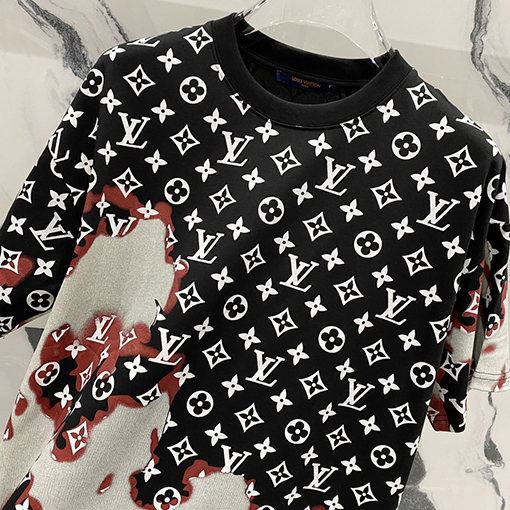ルイヴィトンフルプリント文字レンダリングプリントロゴ半袖Tシャツ