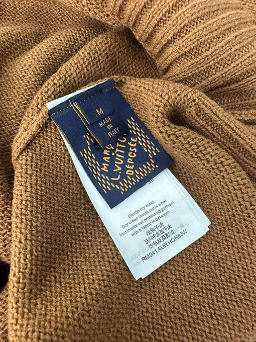 ルイヴィトンLvスチールロゴボタンウールカーディガン