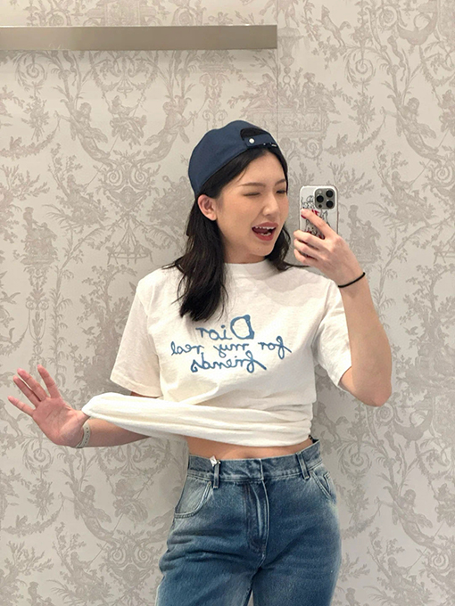 ディオール新しいシリーズfriendタオル刺繍ラウンドネック半袖Tシャツ
