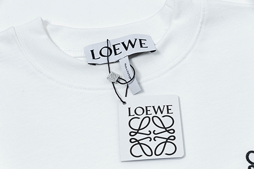 ロエベ新しい胸の刺繍ロゴ半袖Tシャツ