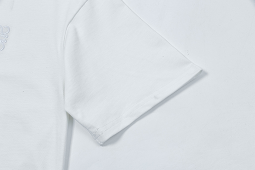 ロエベ新しい胸の刺繍ロゴ半袖Tシャツ