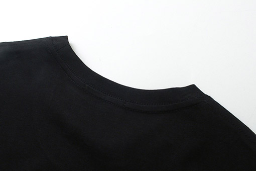 プラダカスタムアルファベットロゴポン引き半袖Tシャツ