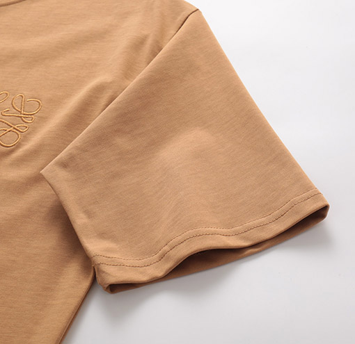 ロエベスーパーコピークラシックな胸の刺繍tシャツ