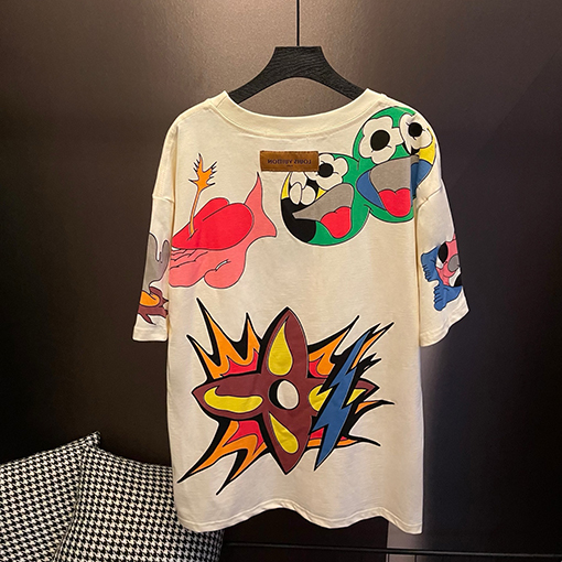 ルイヴィトン炎プリントTシャツ