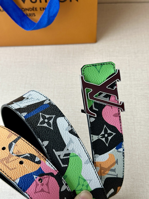 ルイヴィトンスーパーコピーLV Initiales 両面ベルト