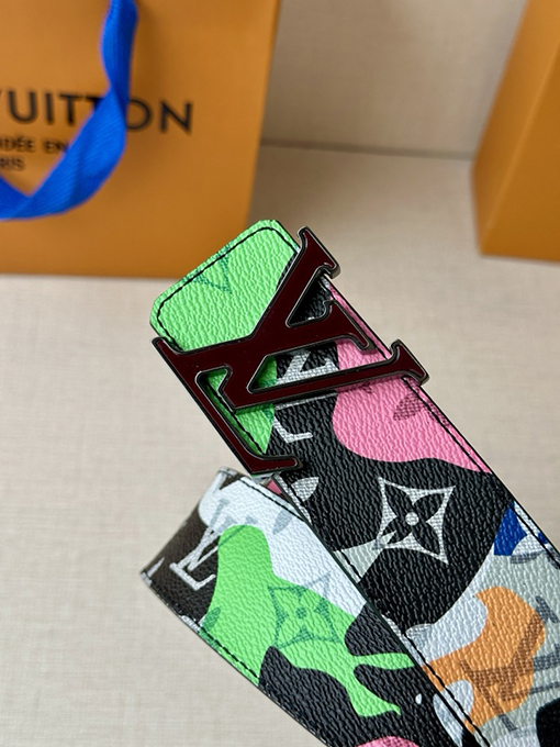 ルイヴィトンスーパーコピーLV Initiales 両面ベルト