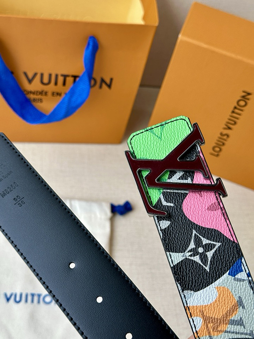 ルイヴィトンスーパーコピーLV Initiales 両面ベルト