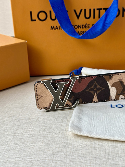 ルイヴィトンスーパーコピーLV Initiales 両面ベルト