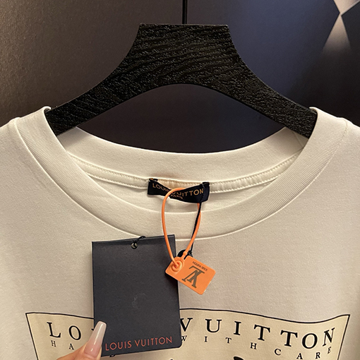 ルイヴィトンスーパーコピーオラクルアルファベットクルーネック半袖Tシャツ