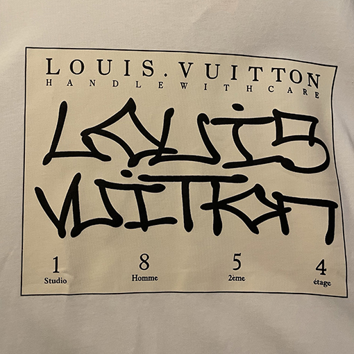 ルイヴィトンスーパーコピーオラクルアルファベットクルーネック半袖Tシャツ