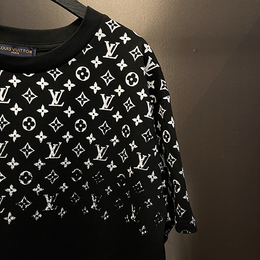 ルイヴィトンフルプリントの半袖Tシャツ