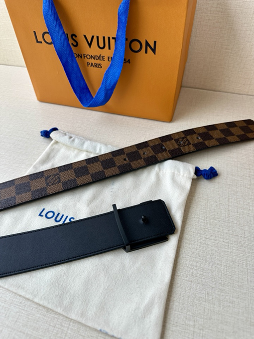 ルイヴィトン LV Initiales バックル 両面ベルト