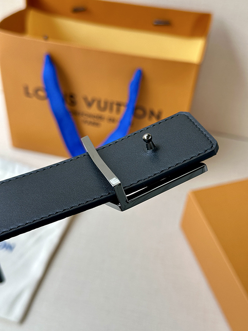 ルイヴィトン LV Initiales バックル 両面ベルト