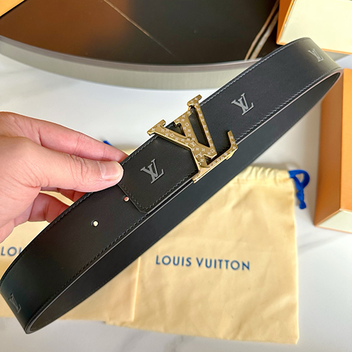 ルイヴィトン文字エンボステクスチャパターン 両面ベルト
