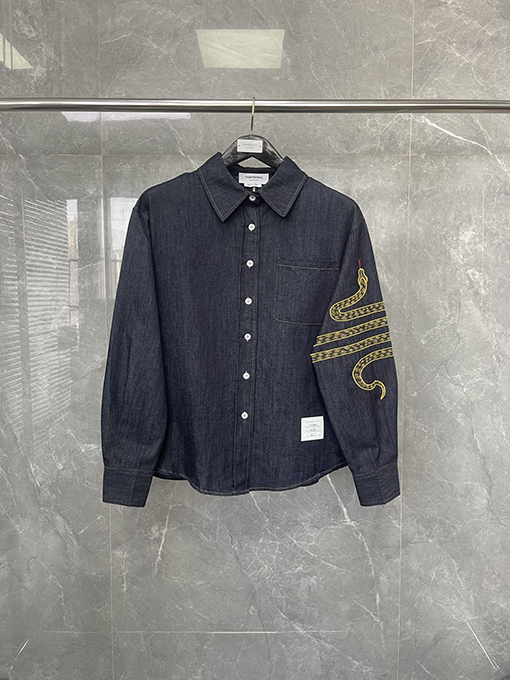 トムブラウン金蛇刺繍デニムシャツ