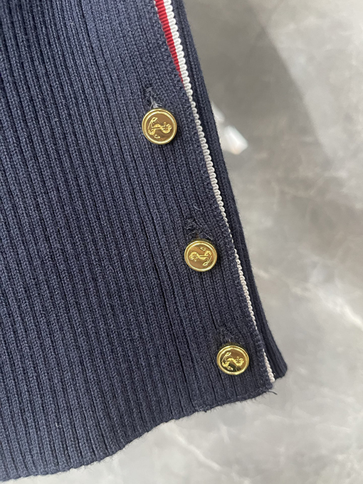トムブラウンヘビ刺繍ニットカーディガン