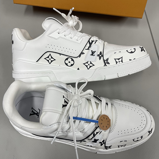 ルイヴィトンTrainer 25SS村上隆カラー弾幕スニーカー